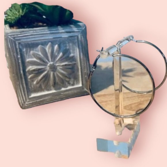 3 Pairs Silver-tone Assorted Hoop Earrings - Picture 4 of 6